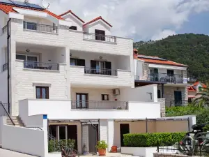 Apartments Lena