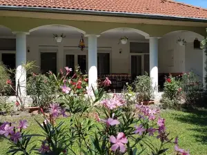 Fertodi Kuria Vendeghaz