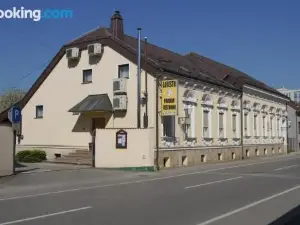 B&B Garestin