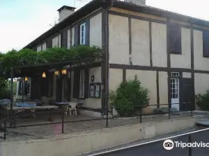 Hôtel et Restaurant Traditionnel l' Escalandes