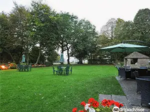 Hyll Hotel
