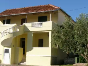 Apartments Floras