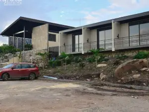 Gyrola Hotel Boutique & Spa by Victoria