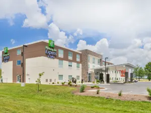 Holiday Inn Express & Suites SALEM by IHG