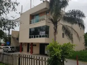 Hotel Sierra Inn
