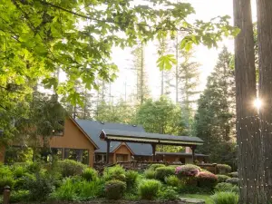 Eagle Rock Lodge