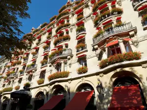 Hotel Plaza Athenee - Dorchester Collection