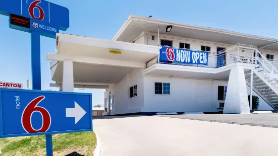 Motel 6 Barstow, CA - Route 66
