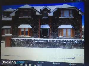 Knightsbrook Guesthouse