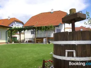 Gästehaus Lackenblick