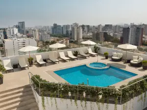Costa del Sol Wyndham Lima City
