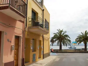 Domo la Vela - Affittacamere - Living Sant'Antioco