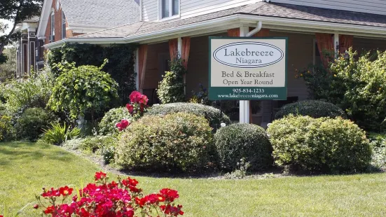 LakeBreeze Niagara Bed & Breakfast