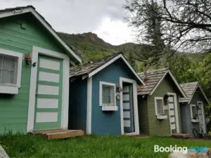 Bristol Cabins