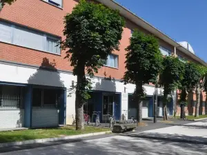 Residencia Resa Tomás Alfaro Fournier