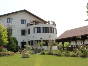 Casa Colinelor