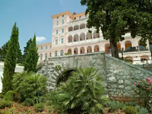 克瓦內爾宮飯店