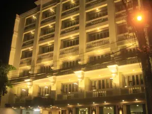 Herald Suites Polaris (Multiple-Use Hotel)