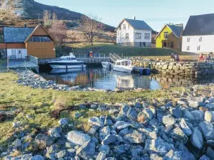 Amazing Home in Kvamsøy with House Sea View