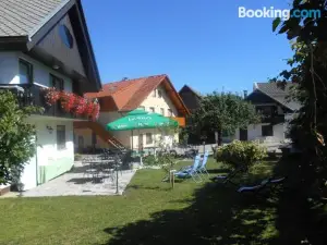 Apartments & Rooms Preseren
