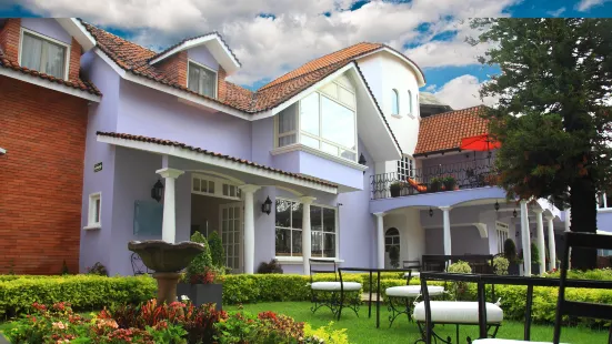 Casa Bonita Hotel & Luxury Residence