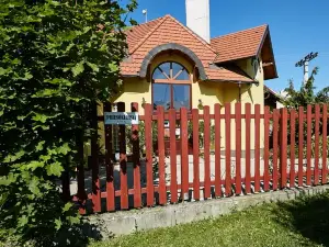 Pihenokereszt Panzio
