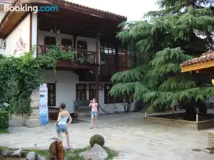 Chakarova Guest House