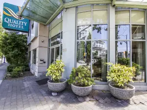 Comfort Hotel Vancouver Airport
