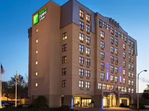 Holiday Inn Express & Suites BOSTON - CAMBRIDGE by IHG