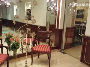格勞普納飯店