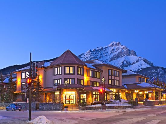 Elk + Avenue Hotel