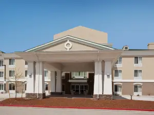 Holiday Inn Express & Suites LAMAR by IHG