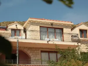 Apartmani Ljuta naranča