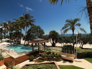 Netanya Noosa - Beachfront Resort