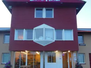 自由酒店