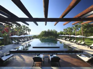 亞洲花園飯店及泰國水療中心 - 皇家隱居飯店