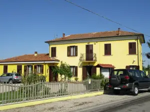 Casa di Campagna B&B la Corte Ferrara