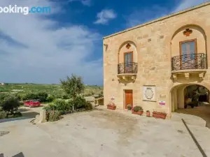 The Hamlet 3 Holiday Home
