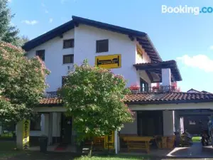 Apartma & RAfting