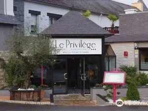Le Privilège