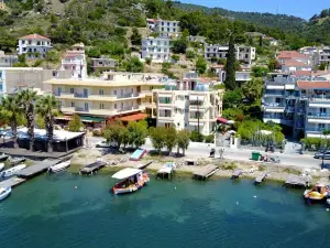 Matrona Apartments