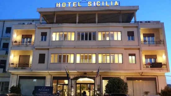 西西里島恩納酒店