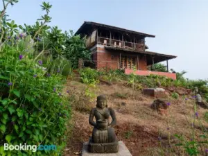 SaffronStays Villa 270, Dapoli