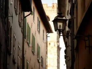 Appartamento di Lusso in Borgo Storico Toscano