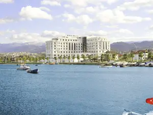 Wellborn Luxury Hotel