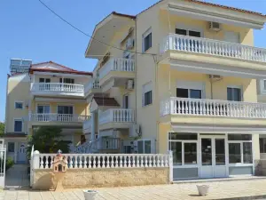 Irini Apartments