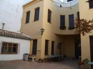 Charming House in Ayora + Terrace