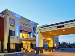 Holiday Inn Express & Suites BERKELEY by IHG