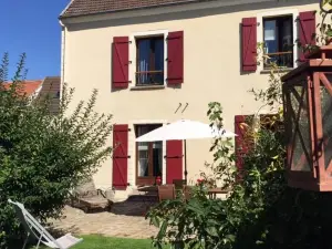 Gite les Volets Rouges