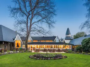 Chateau on The Park - Christchurch, A Doubletree by Hilton